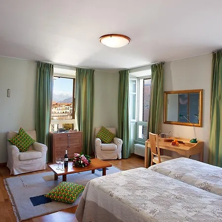 Apartment Centro Con 3 Balconi